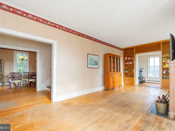 316 Filmore St, Harpers Ferry, WV 25425-14