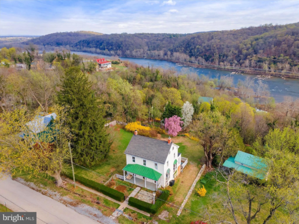 316 Filmore St, Harpers Ferry, WV 25425-7