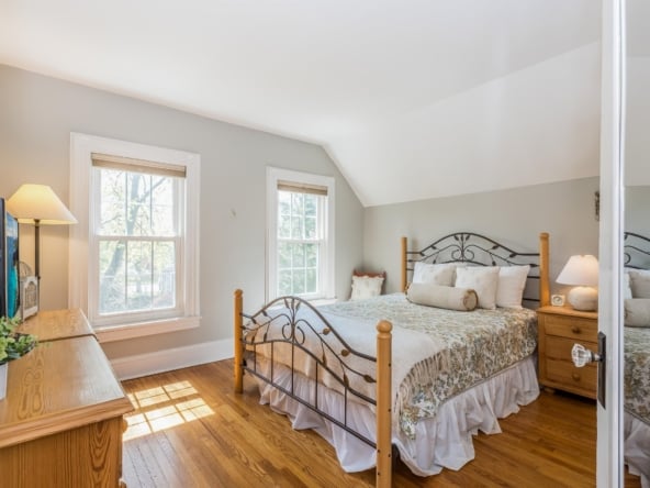 42-Bedroom