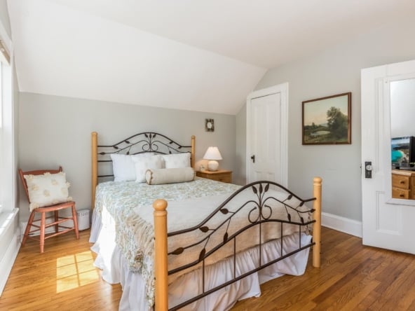 43-Bedroom
