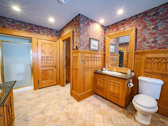 48 Old Searsport Avenue, Belfast, ME 04915-18