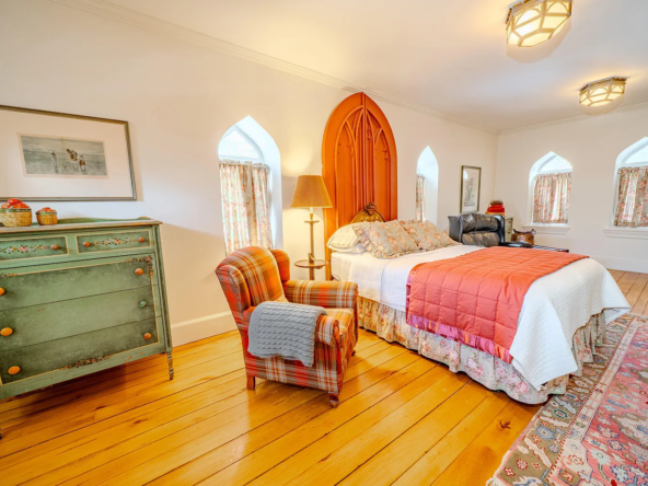 48 Old Searsport Avenue, Belfast, ME 04915-27