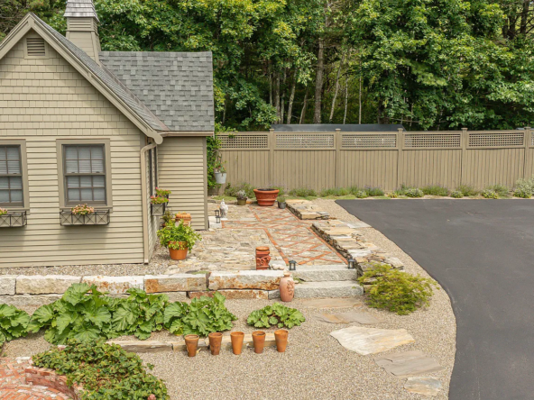 48 Old Searsport Avenue, Belfast, ME 04915-33