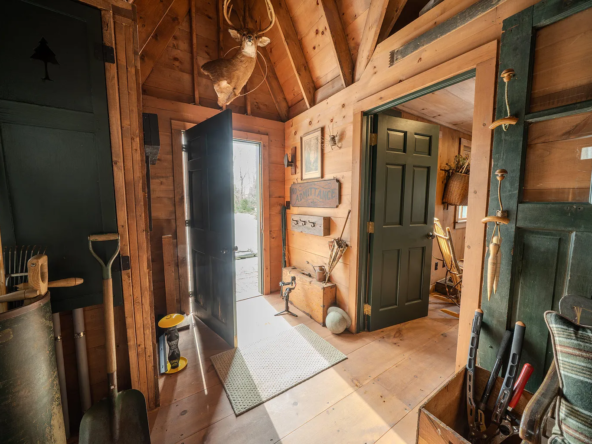 48 Old Searsport Avenue, Belfast, ME 04915-39