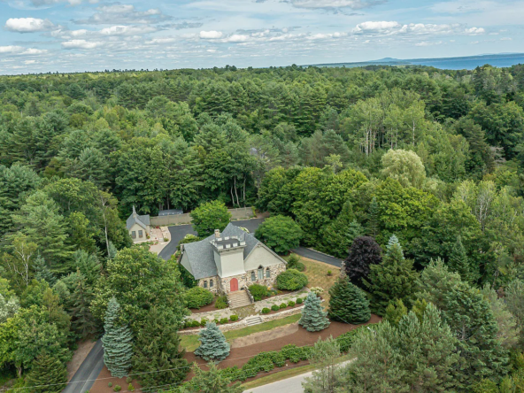 48 Old Searsport Avenue, Belfast, ME 04915-45