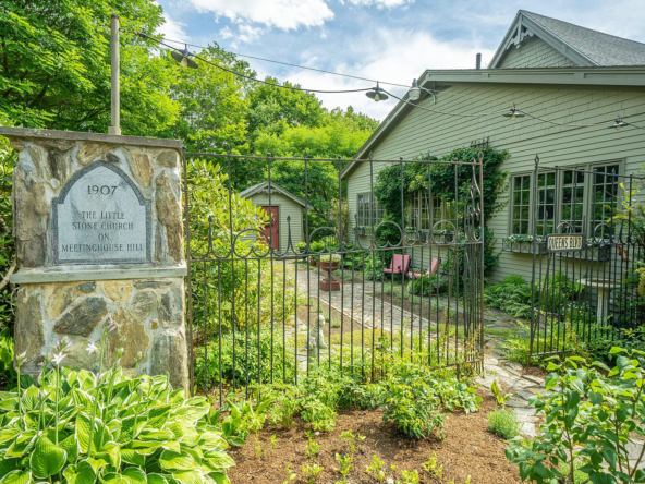 48 Old Searsport Avenue, Belfast, ME 04915-9