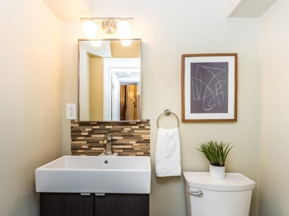 53-Powder Room