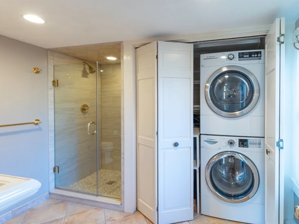 61 W Central St, Natick, MA 01760-19