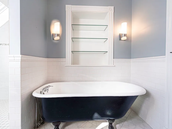 61 W Central St, Natick, MA 01760-25