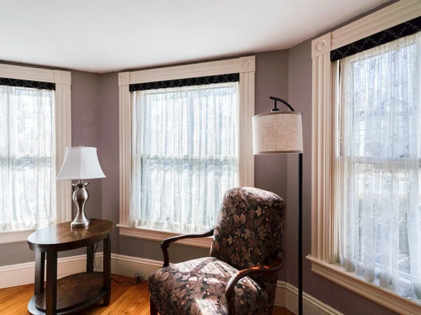 61 W Central St, Natick, MA 01760-4