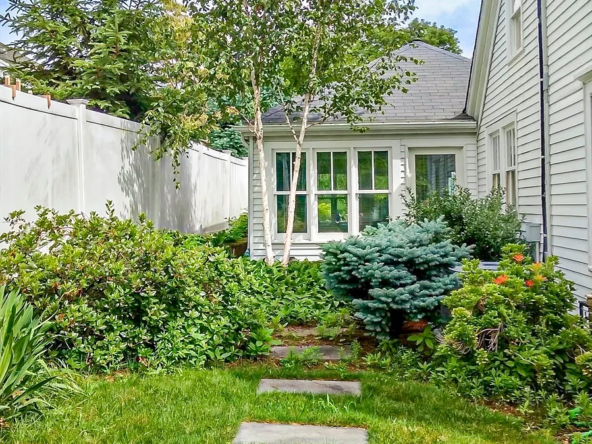 61 W Central St, Natick, MA 01760-40