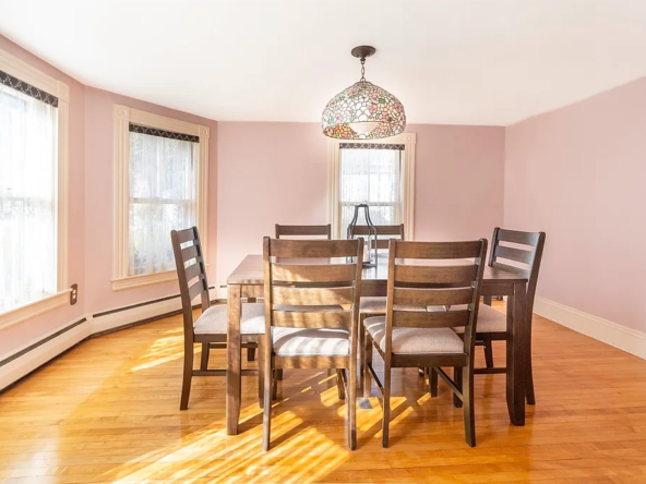 61 W Central St, Natick, MA 01760-7