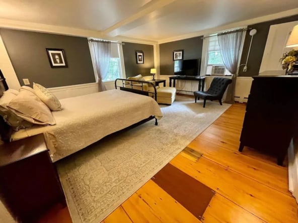 722 Main Street, Bennington, Bennington County, Vermont, 05201,-25
