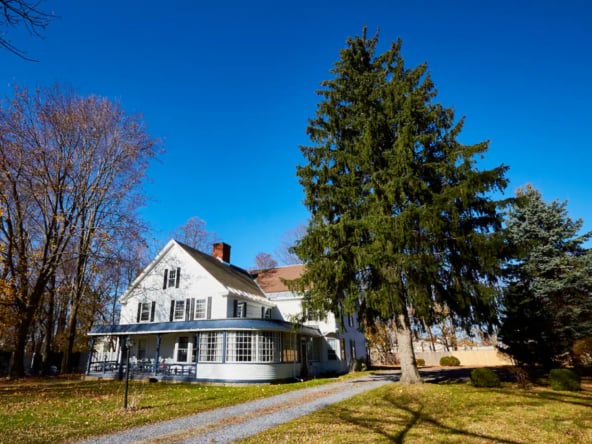 722 Main Street, Bennington, Bennington County, Vermont, 05201,-3