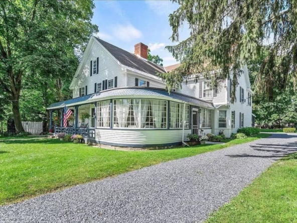 722 Main Street, Bennington, Bennington County, Vermont, 05201,-8