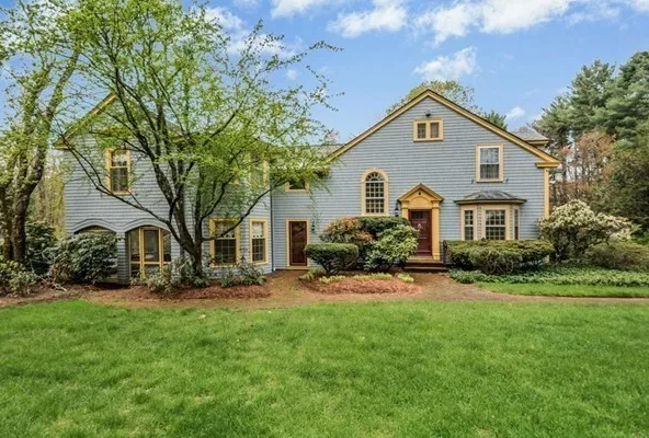 79 New Salem Rd, Petersham, MA 01366-1