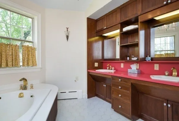 79 New Salem Rd, Petersham, MA 01366-11