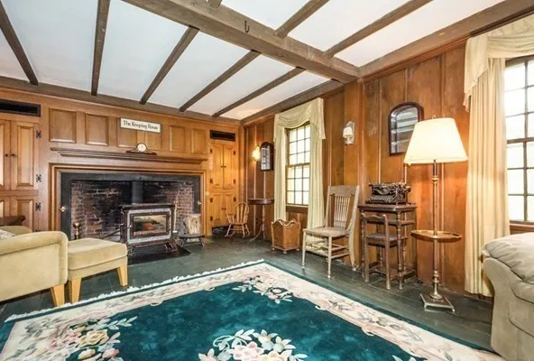 79 New Salem Rd, Petersham, MA 01366-23