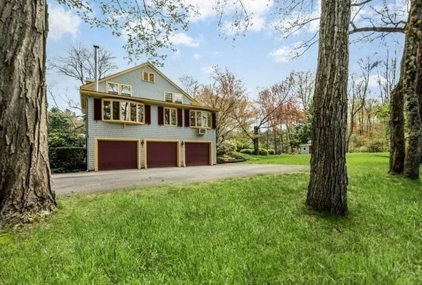 79 New Salem Rd, Petersham, MA 01366-38