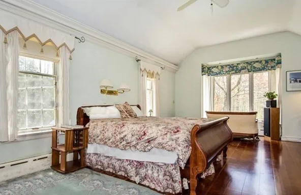 79 New Salem Rd, Petersham, MA 01366-6