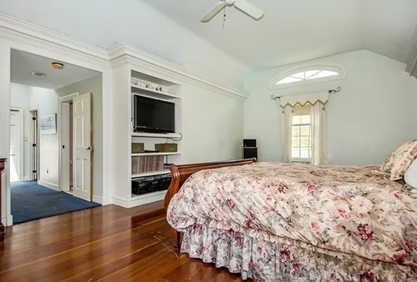 79 New Salem Rd, Petersham, MA 01366-7
