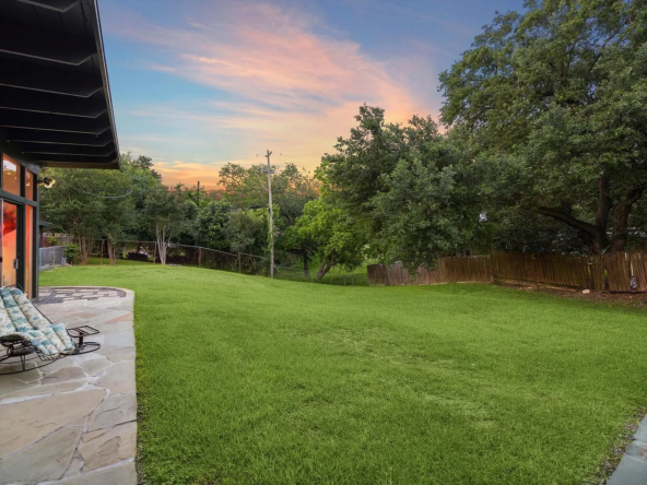 7919 Glenview Dr, Houston, TX 77061-25
