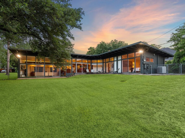 7919 Glenview Dr, Houston, TX 77061-28