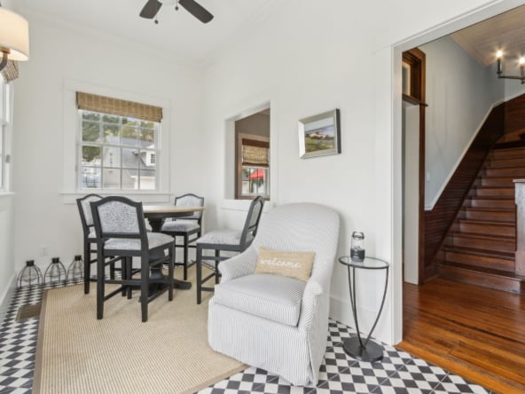 9-web-or-mls-106 Carver St E (3 of 62)