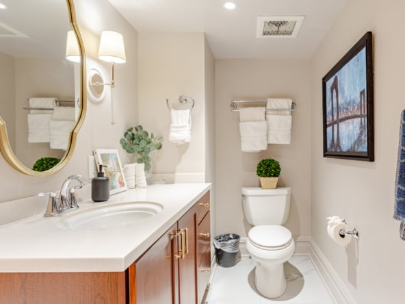 Bathroom - Downstairs - 01