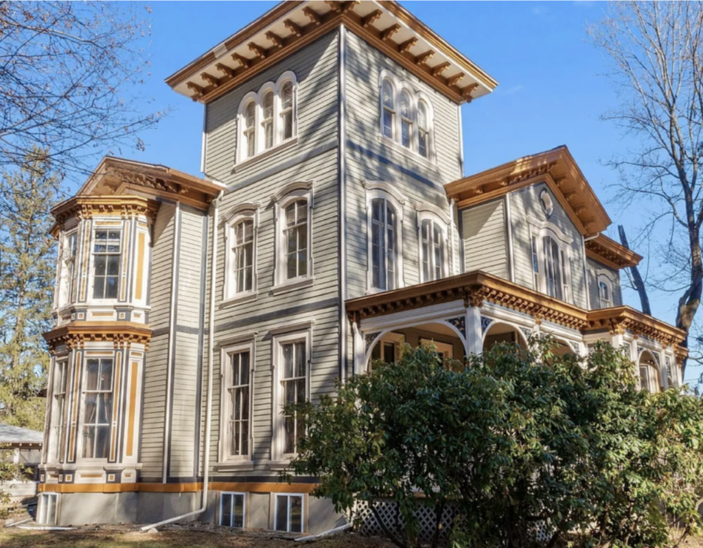 Brackets, Bays, and Bold Statements: Loving (and Saving) the Italianate House