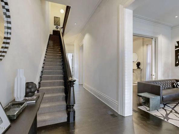 1031 S 4th St, Louisville, KY 40203-2
