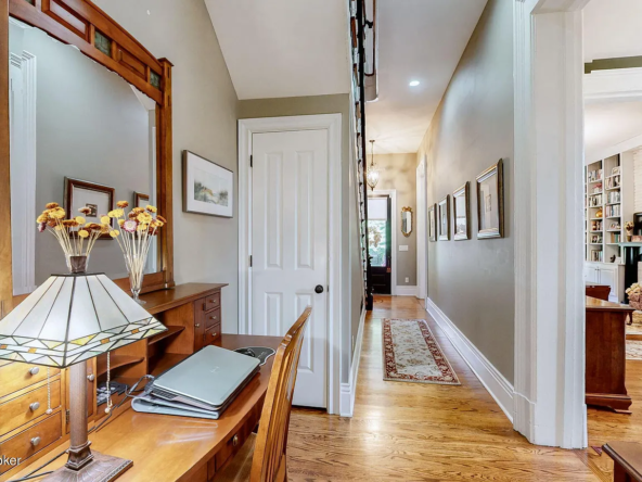 1232 S 6th St, Louisville, KY 40203-34