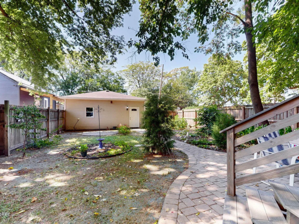 1232 S 6th St, Louisville, KY 40203-58