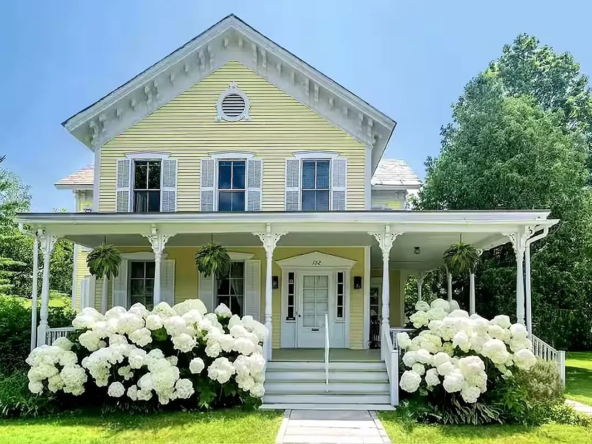 152 Bonnet Street, Manchester, VT 05255-1