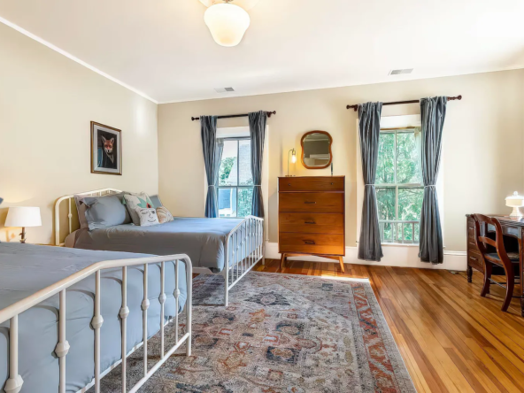 152 Bonnet Street, Manchester, VT 05255-11