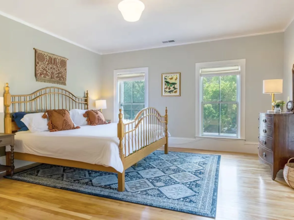 152 Bonnet Street, Manchester, VT 05255-9