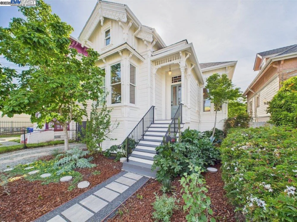 1835 Myrtle St, Oakland, CA 94607-2