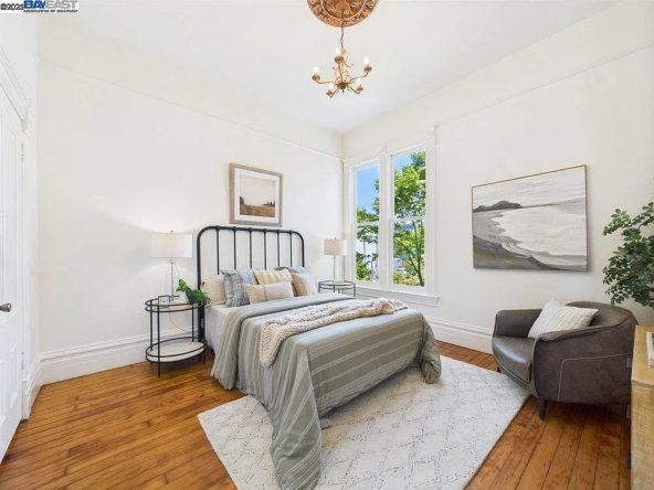 1835 Myrtle St, Oakland, CA 94607-22