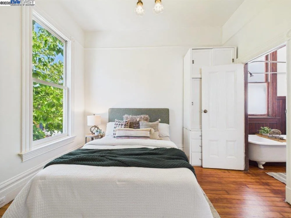 1835 Myrtle St, Oakland, CA 94607-26