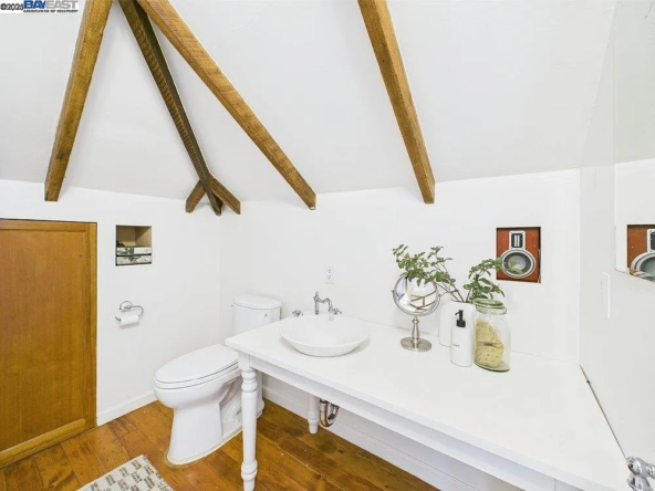 1835 Myrtle St, Oakland, CA 94607-31