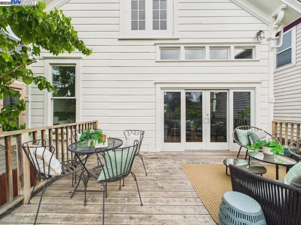 1835 Myrtle St, Oakland, CA 94607-35