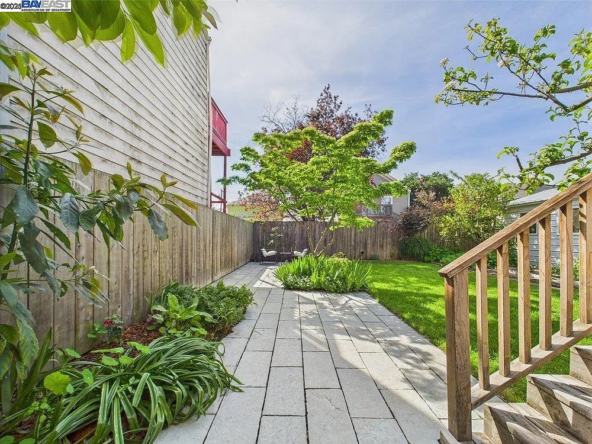 1835 Myrtle St, Oakland, CA 94607-36
