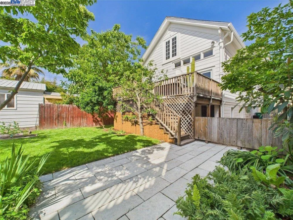 1835 Myrtle St, Oakland, CA 94607-37