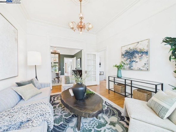 1835 Myrtle St, Oakland, CA 94607-8
