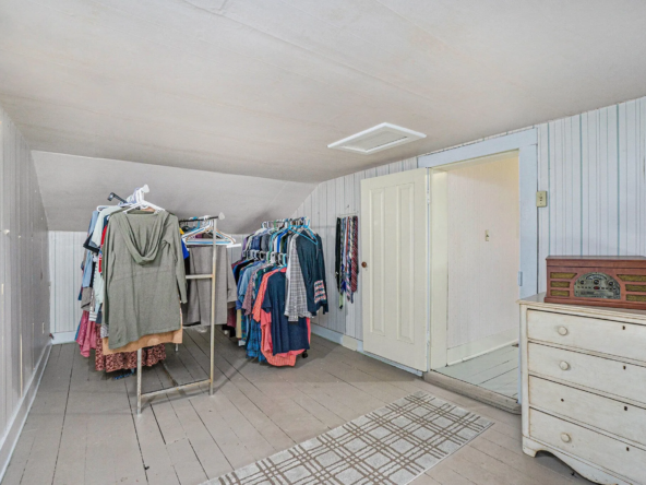 204 E Burr Oak St, Centreville, MI 49032-18