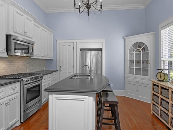 21-415 Houston St-021