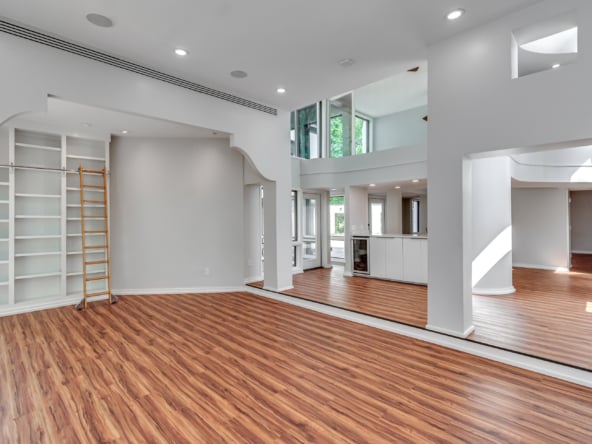 2426 Eastover -35