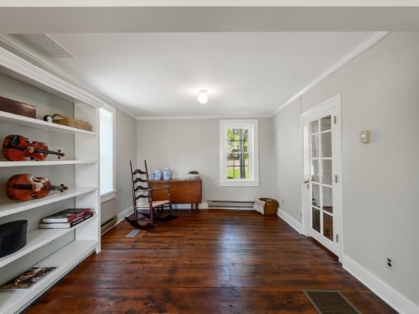 29-Family Room