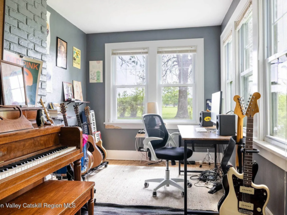 293 Linden Avenue, Red Hook, NY 12571-25