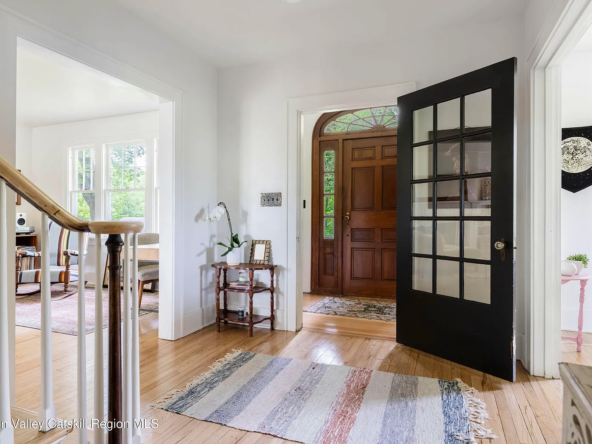 293 Linden Avenue, Red Hook, NY 12571-26